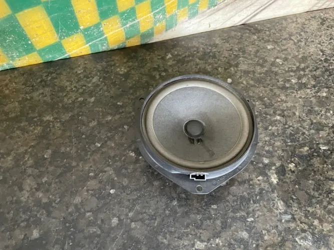 Fone de porta dianteira direita fiat strada 2025 519801310
