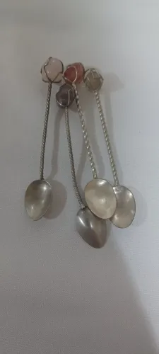 Conjunto de colheres para chá com pedras