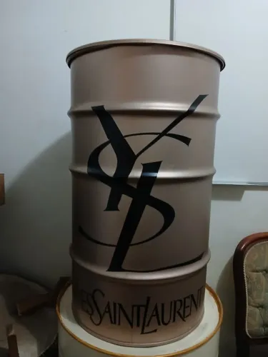 TAMBOR Yves Saint Laurent 81X48