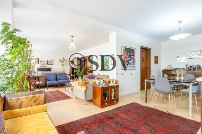 Apartamento à venda na Rua Oscar Freire, de 224m², com 04 quartos - 02 suítes e 02 vagas