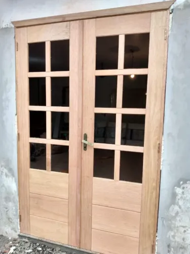 Porta abre esquerda e direita, almofadas inf. Superior quadriculado 110x213 cm 