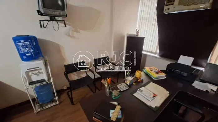 Ponto comercial/Loja/Box para venda possui 30 metros quadrados com 1 quarto