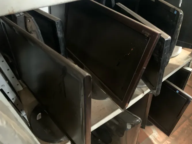 50 Monitores Diversos