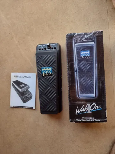 Wah One EBS para baixo e guitarra Ñ cry baby dunlop morley ibanez