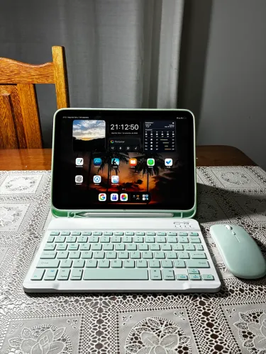 iPad 10ª Geração 64GB + Teclado + Mouse + 3 Capas + Caixa Original
