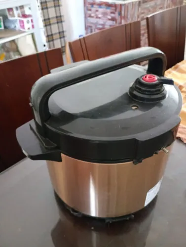 Panela elétrica multifuncional usada 1x