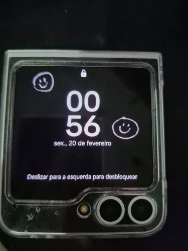 Samsung Z Flip 6 512GB (Tela quebrada, mas resto do celular perfeito)