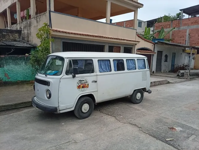 Volkswagen Kombi Standard/ Luxo/ Serie Prata 1996