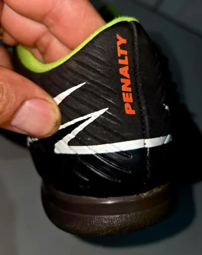 Chuteira de futsal 