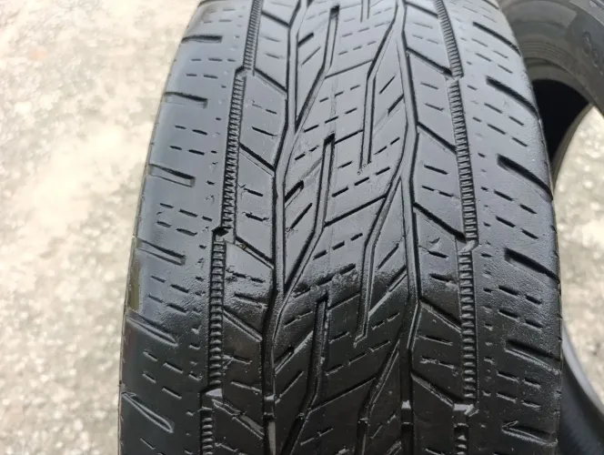 2 pneus seminovos continental 215.60.17