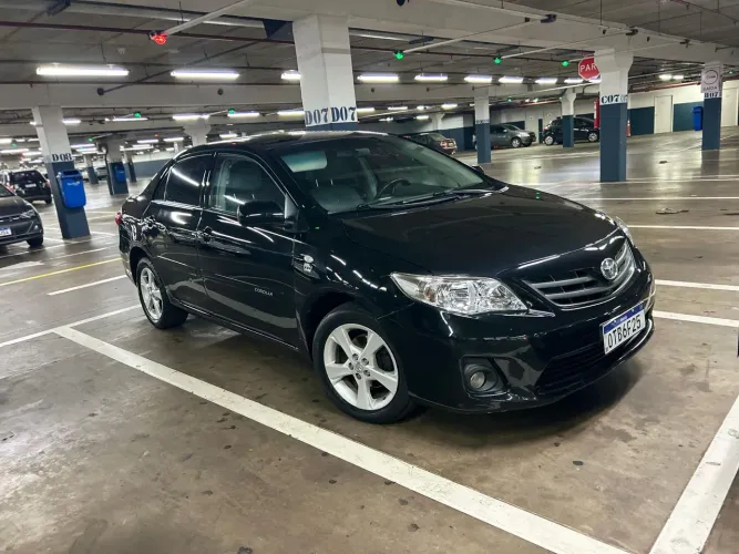 Toyota Corolla GLI 1.8 Flex 16V Aut. 2014