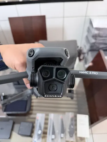 DRONE DJI MAVIC 3 PRO COMBO FLY MORE - IMPECÁVEL