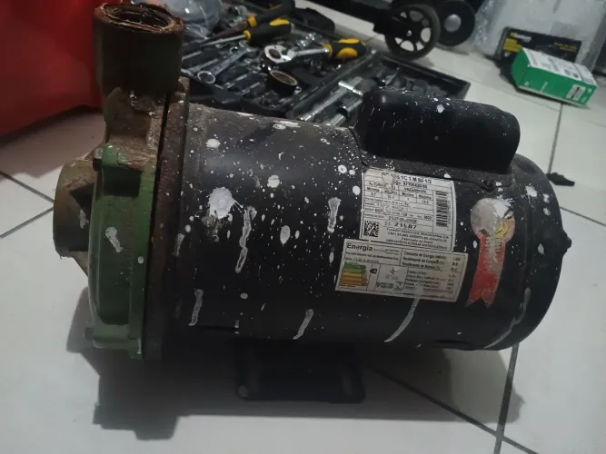 Bomba d'água WEG 1cv