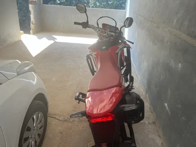 Moto praticamente zera