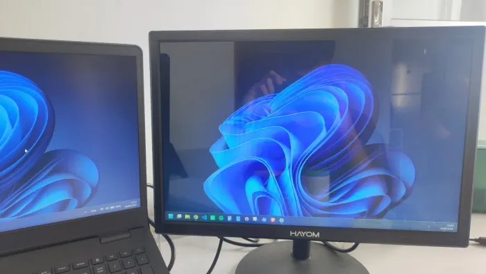 Monitor Hayom 19"