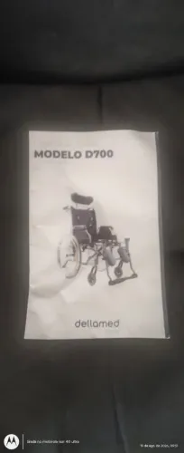 Vendo cadeira de rodas marca delamed
