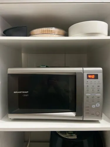 Micro-ondas Brastemp Clean 20L Prata Digital