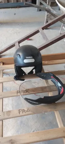 Capacete usado