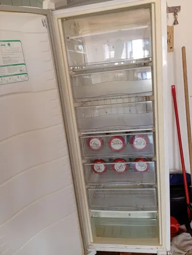1.500 $ freezer em ótima condições