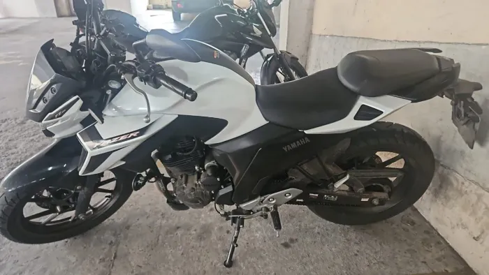 YAMAHA FZ25 CONNECTED 2025/2026