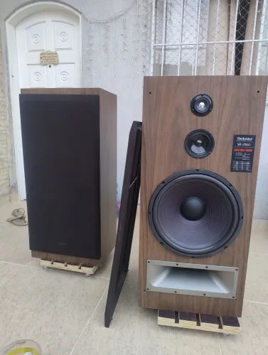 Caixas Technics
