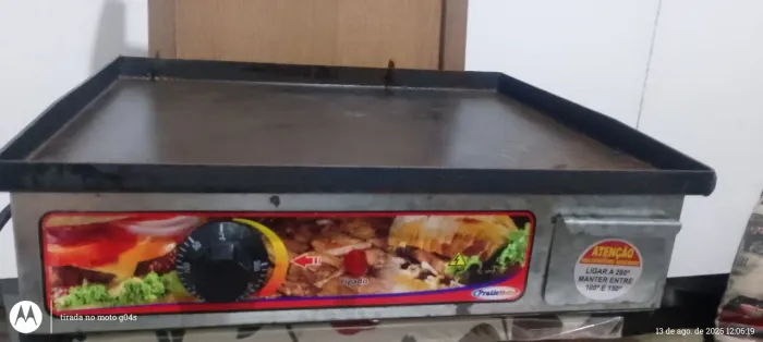 Chapa de lanche elétrica 220 watts