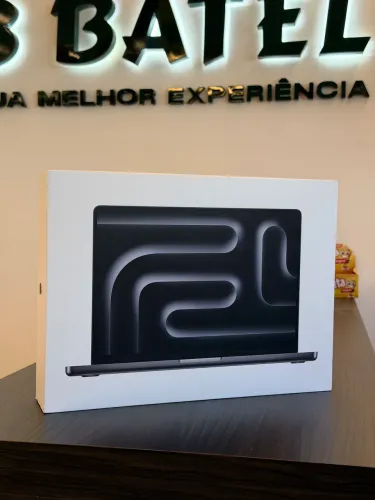 MacBook Pro M5 14.2 16GB 1TB Space Black - Loja Física 