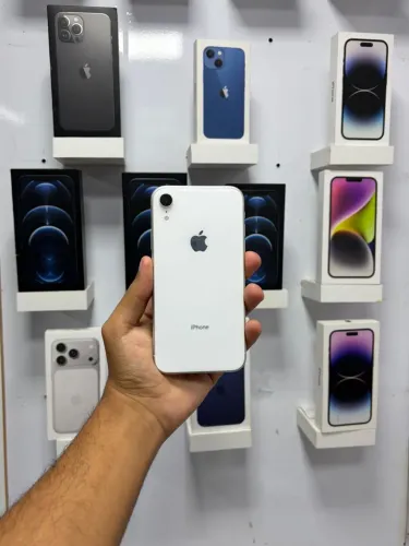 IPHONE XR 128 GB - 900,00