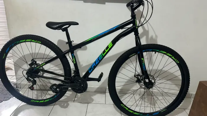 Bicicleta aro 29 Cazelle Napoli 21 marchas praticamente nova