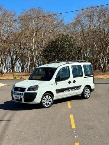 Fiat Doblo Essence 1.8 Flex 16V 5P 2021