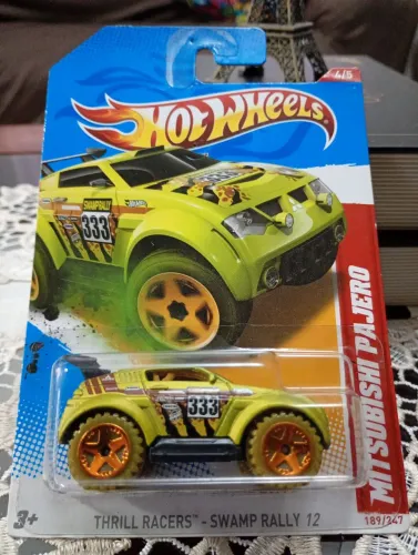 Miniatura Hot Wheels 1/64 - Mitsubishi Pajero 2012