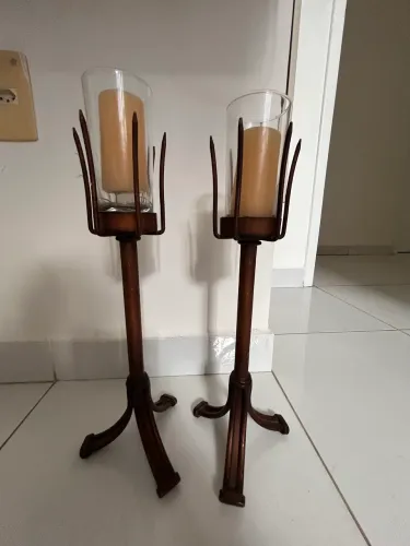 Castiçais em ferro