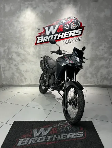 SAHARA 300 2026 baixa km
