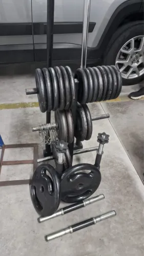 Kit barras e Anilhas musculação
