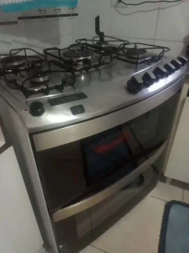 Vendo fogão 5 bocas 2 fornos valor 1.000