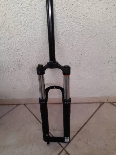 Garfo suspensão absoluto nero