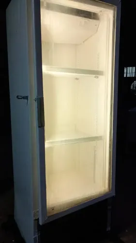 Expositor Bebidas - Metal Frio - Parcelo no cartão - funcionando perfeitamente