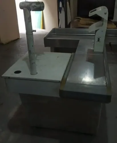 Vendo lindo caixa de atendimento  aproveite bem conservado 