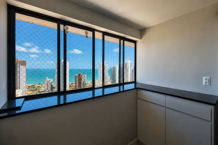 Belíssimo Apartamento 2/4 Suite Mobiliado No Residencial Sea Tower - Ponta Negra