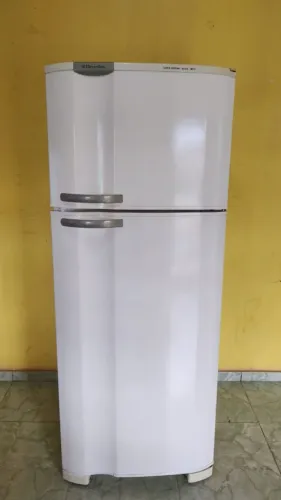 Geladeira Electrolux gelo seco funcionando