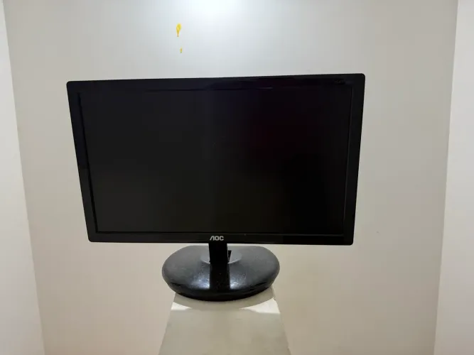 Monitor simples AOC