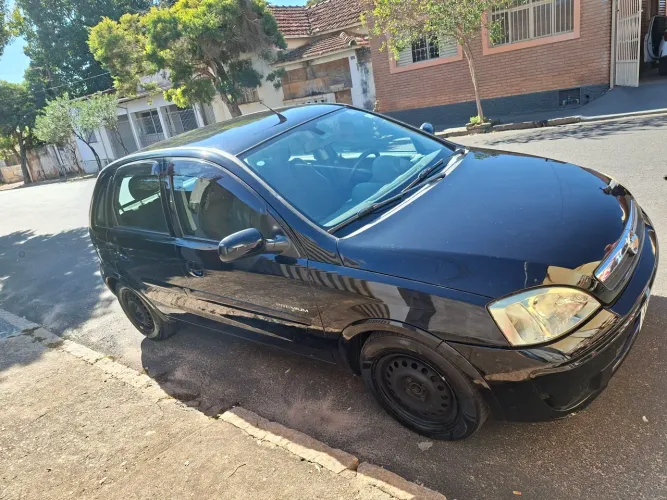 Chevrolet Corsa Hat. Premium 1.4 8V Econoflex 5P 2010