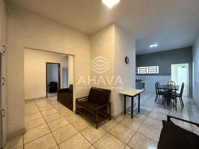 Casa com 5 Quartos à Venda - 294 m² - Planalto - Próximo à Avenida General Carlos Guedes