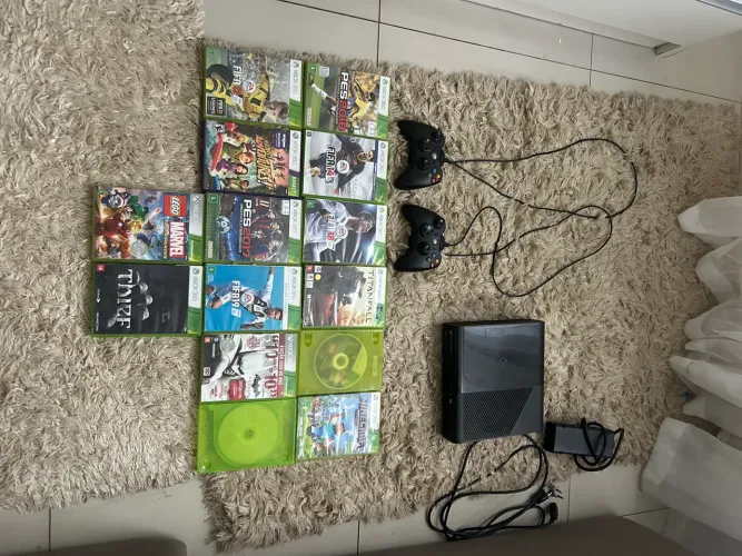 Xbox 360E Completo + 15 Jogos Originais + HD 250GB + 2 Controles + Cabos Funcionando