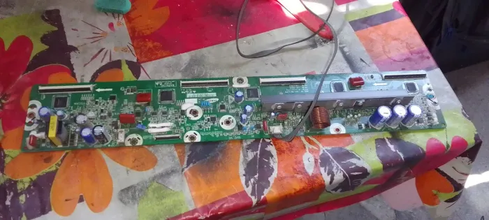 Placa ysus tv Samsung 43f4000
