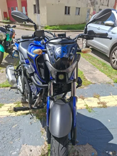 Moto TOP em Excelente Estado semi-nova