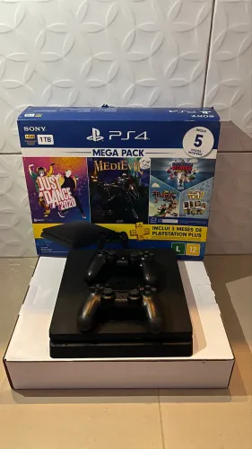Vídeo Game PS4 Slim + Headset, suporte, jogo de corrida mídia física