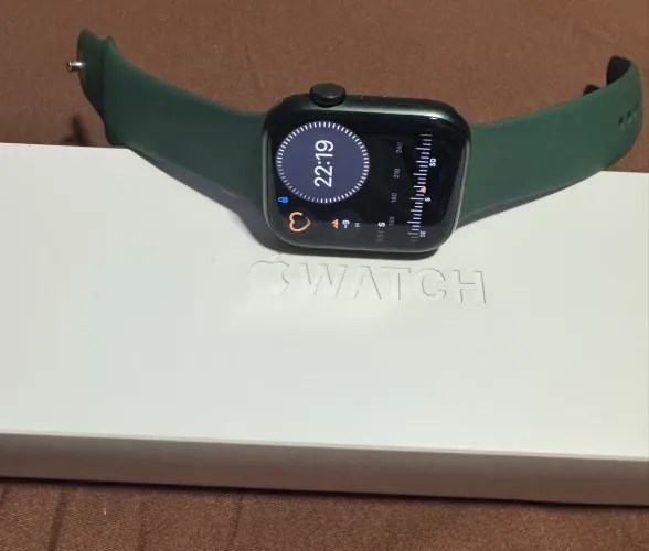 Apple Watch séries 7 45mm Green Case Clover Sport Band GPS - MKN73LE/A mod: A2474