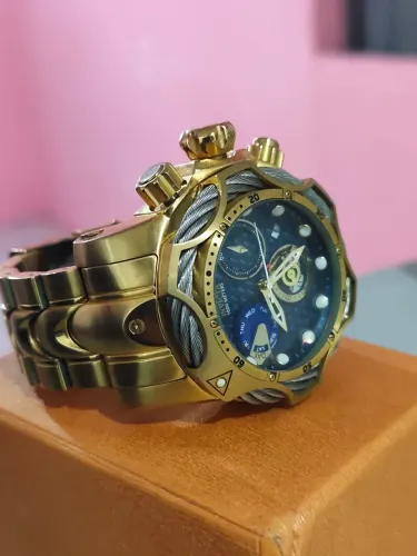 Relógio invicta Venom 