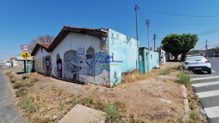 Casa para Venda no Bairro CPA 2 esquina com Av. Prof. Alice Freire- Cuiabá-MT